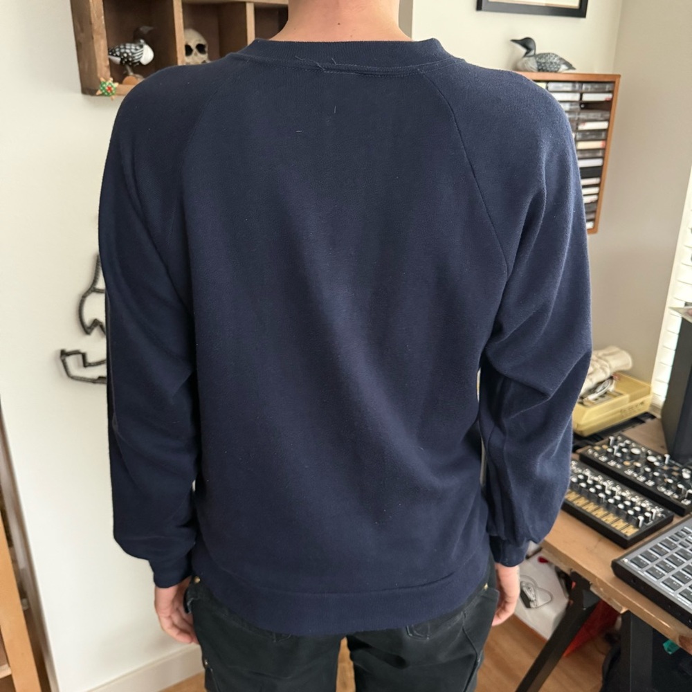 ๐ SOLD ๐ Vintage 80s Navy Blue Blank Raglan Crewneck Sweatshirt Sportswear ~ M - Picture 4 of 6